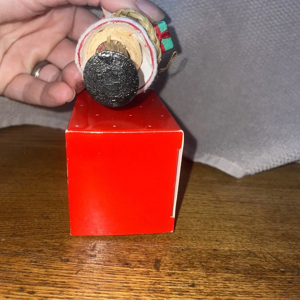 Avon Santa Straw Ornament‎